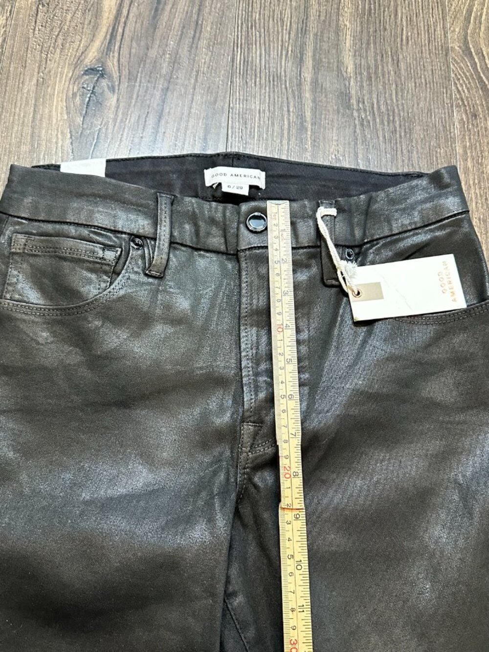 NWT Women's Good American JEANS GOOD LEGS Coated Shiny Black, Size 8 - Picture 3 of 7